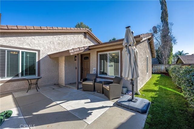 25688 Neblina Court, Valencia, CA 91355