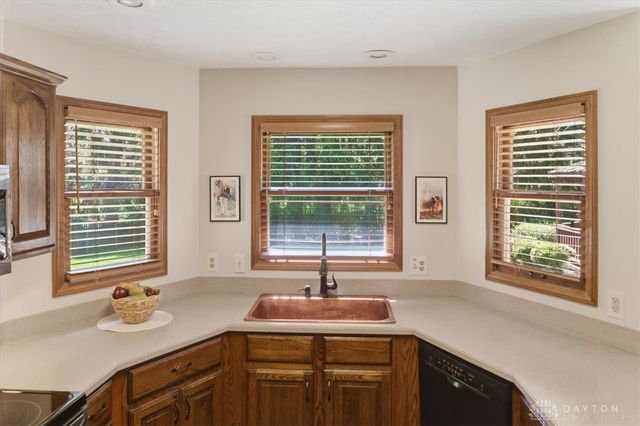 1430 Clear Springs Court, Centerville, OH 45458