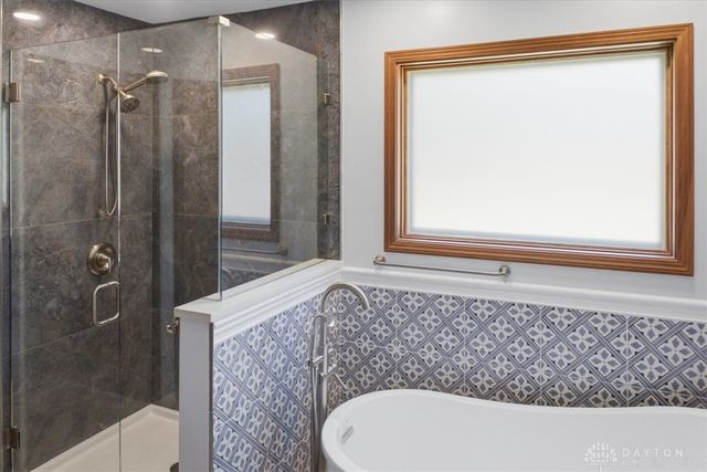 1430 Clear Springs Court, Centerville, OH 45458