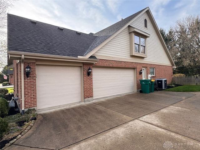 1430 Clear Springs Court, Centerville, OH 45458