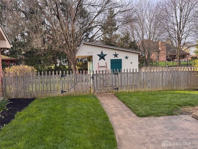 1430 Clear Springs Court, Centerville, OH 45458