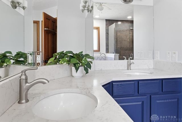 1430 Clear Springs Court, Centerville, OH 45458