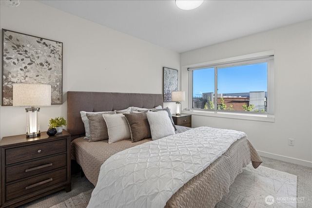 2310 W Newton Street, Seattle, WA 98199