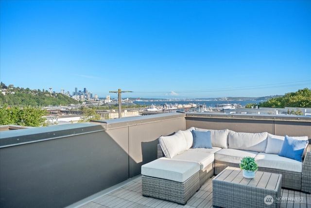 2310 W Newton Street, Seattle, WA 98199
