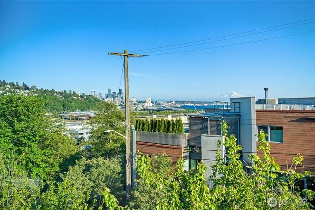 2310 W Newton Street, Seattle, WA 98199
