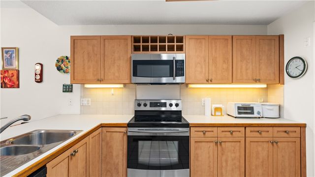 892 Halifax Drive, Warwick, RI 02886