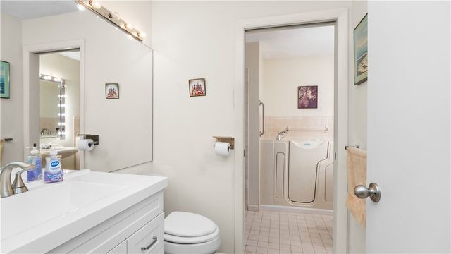 892 Halifax Drive, Warwick, RI 02886