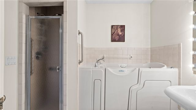 892 Halifax Drive, Warwick, RI 02886