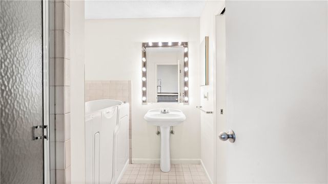 892 Halifax Drive, Warwick, RI 02886