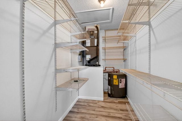 2886 E Fernley Dr Drive E 9, West Palm Beach, FL 33415