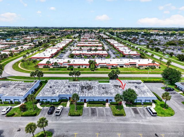 2886 E Fernley Dr Drive E 9, West Palm Beach, FL 33415