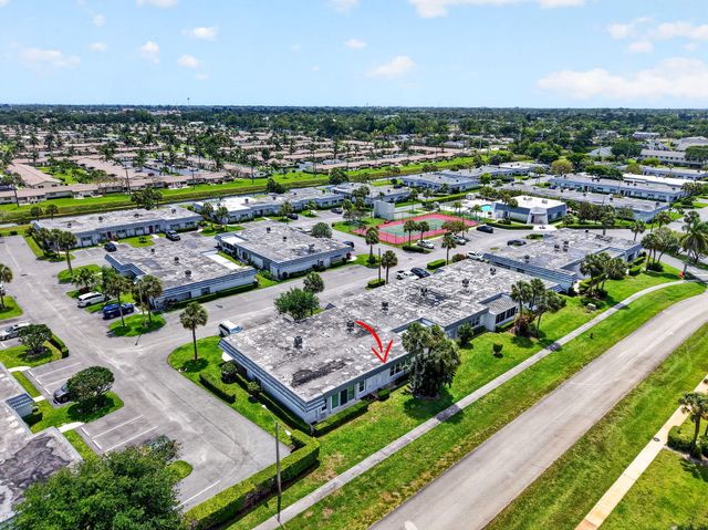 2886 E Fernley Dr Drive E 9, West Palm Beach, FL 33415