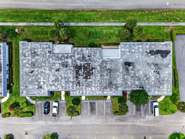 2886 E Fernley Dr Drive E 9, West Palm Beach, FL 33415