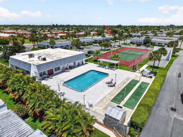 2886 E Fernley Dr Drive E 9, West Palm Beach, FL 33415