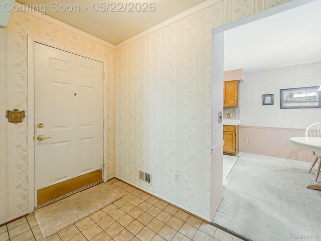 38663 Cypress Meadow Drive, Clinton Charter Township, MI 48036