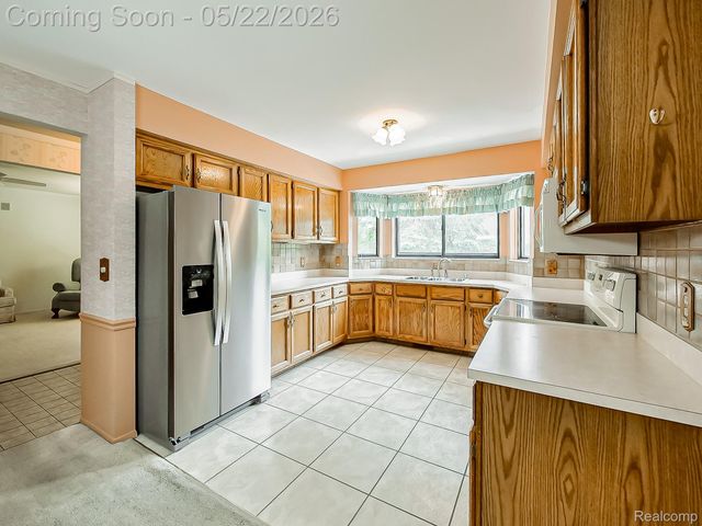 38663 Cypress Meadow Drive, Clinton Charter Township, MI 48036