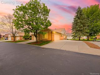 38663 Cypress Meadow Drive, Clinton Charter Township, MI 48036