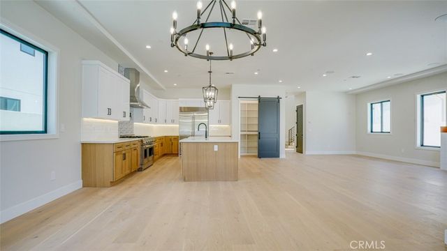 6250 Lindley Avenue, Encino, CA 91316