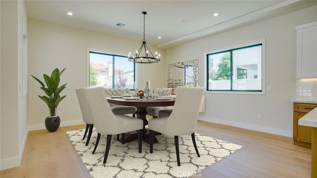 6250 Lindley Avenue, Encino, CA 91316