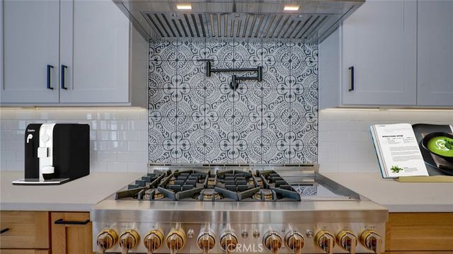 6250 Lindley Avenue, Encino, CA 91316