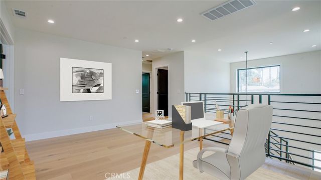 6250 Lindley Avenue, Encino, CA 91316