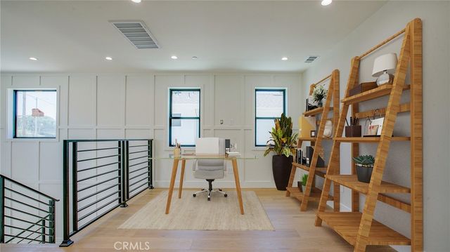 6250 Lindley Avenue, Encino, CA 91316