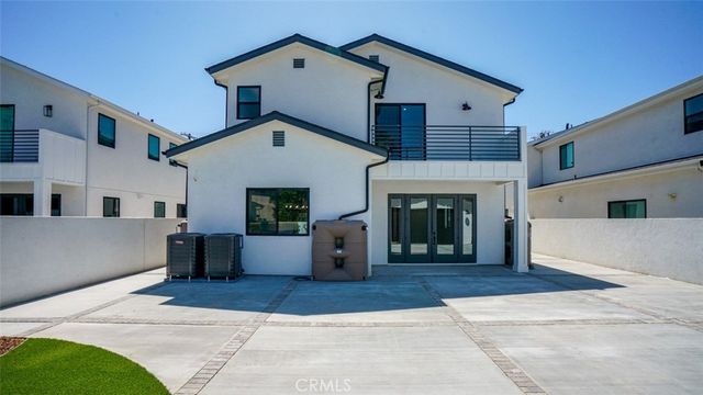 6250 Lindley Avenue, Encino, CA 91316