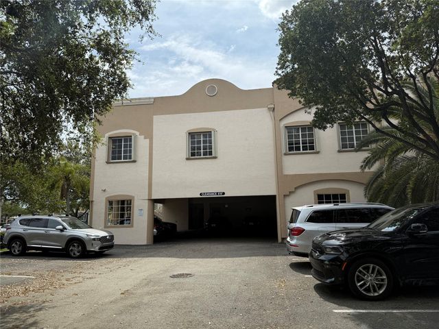 6099 Stirling Rd, Davie, FL 33314