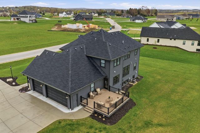 N82W27785 Marshall DRIVE, Hartland, WI 53029