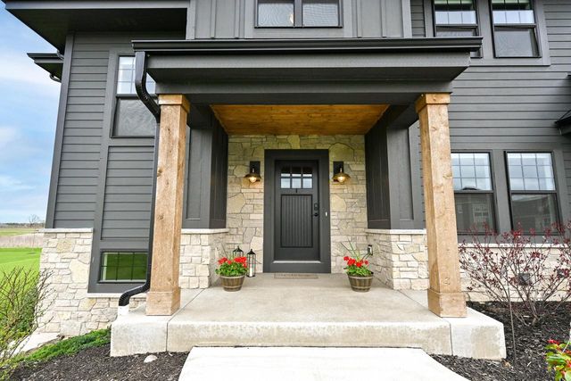 N82W27785 Marshall DRIVE, Hartland, WI 53029