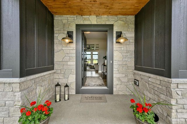 N82W27785 Marshall DRIVE, Hartland, WI 53029