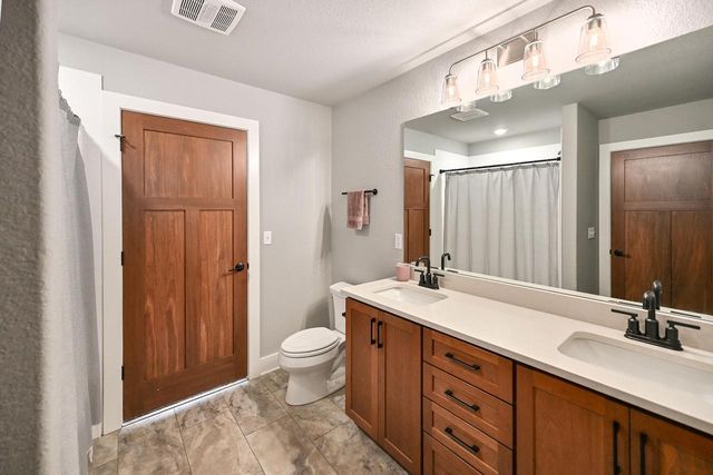 N82W27785 Marshall DRIVE, Hartland, WI 53029