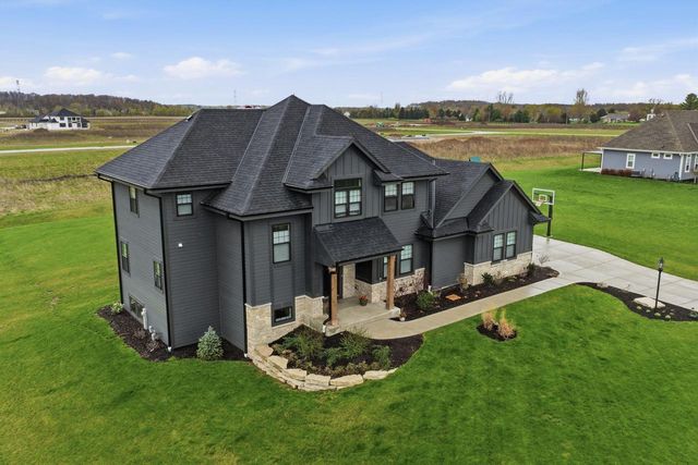 N82W27785 Marshall DRIVE, Hartland, WI 53029