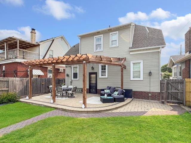 1342 Lake Avenue, Whiting, IN 46394