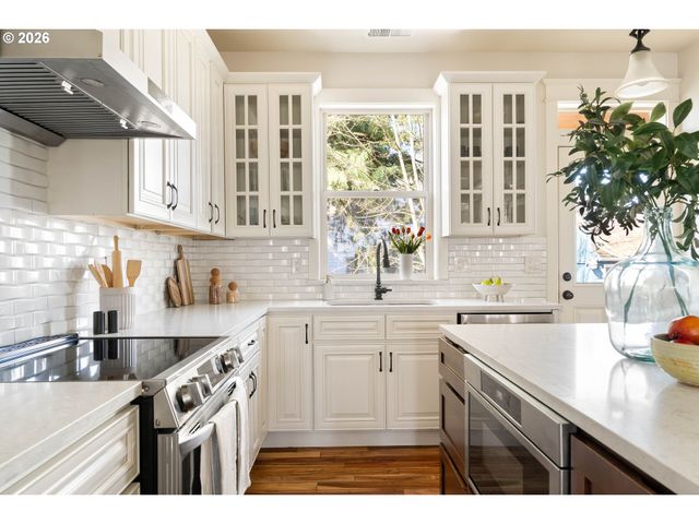 5421 Ne 18TH Ave, Portland, OR 97211