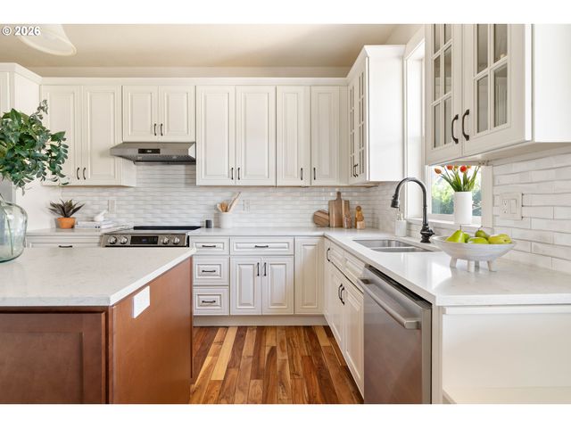 5421 Ne 18TH Ave, Portland, OR 97211