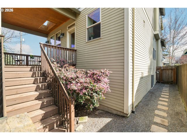 5421 Ne 18TH Ave, Portland, OR 97211