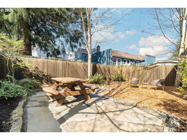 5421 Ne 18TH Ave, Portland, OR 97211