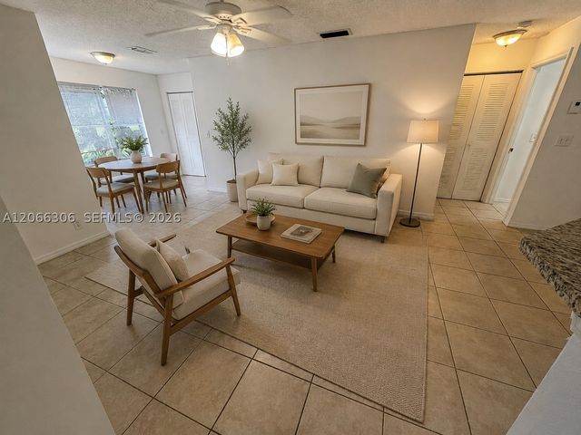 3370 N Pinewalk Dr N 1213, Margate, FL 33063