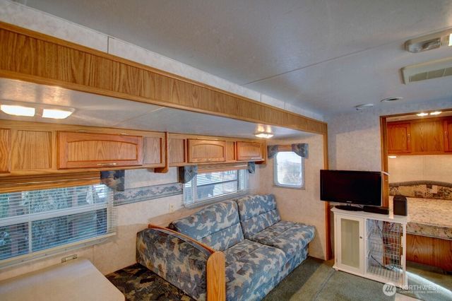 291 Schinn Canyon Drive, Deming, WA 98244
