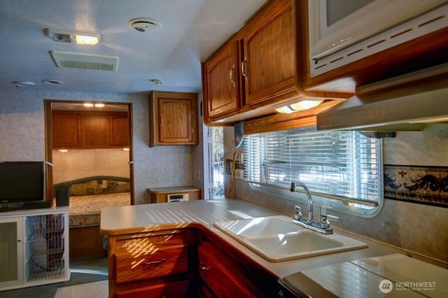 291 Schinn Canyon Drive, Deming, WA 98244