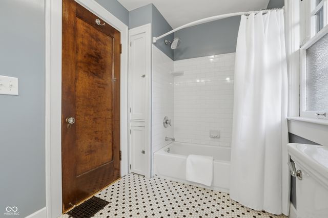 5023 N Pennsylvania Street, Indianapolis, IN 46205