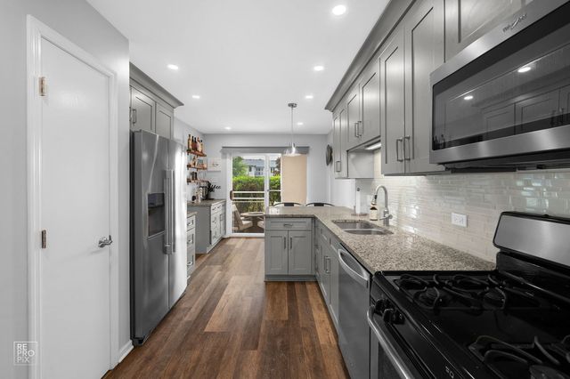 8909 Silverdale Drive 5C, Orland Park, IL 60462