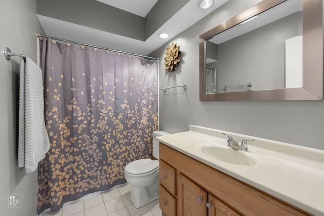 8909 Silverdale Drive 5C, Orland Park, IL 60462