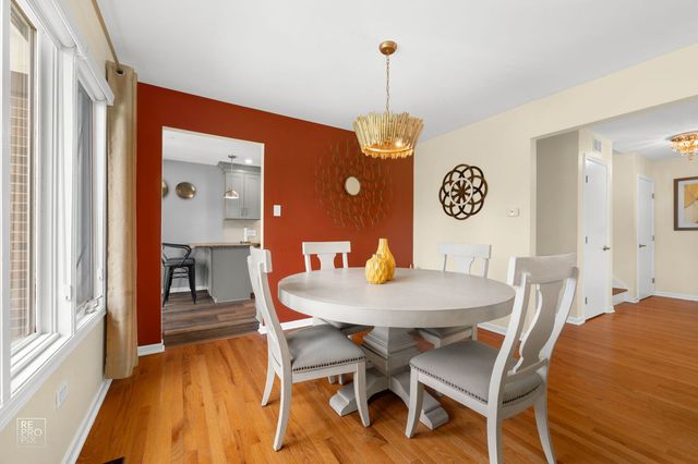 8909 Silverdale Drive 5C, Orland Park, IL 60462