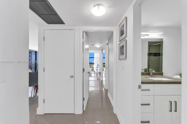 3701 N Country Club Dr 1408, Aventura, FL 33180