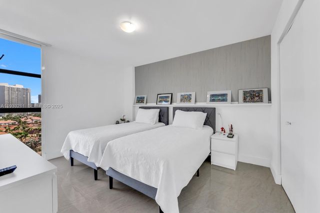 3701 N Country Club Dr 1408, Aventura, FL 33180