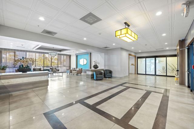 3701 N Country Club Dr 1408, Aventura, FL 33180