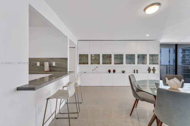 3701 N Country Club Dr 1408, Aventura, FL 33180