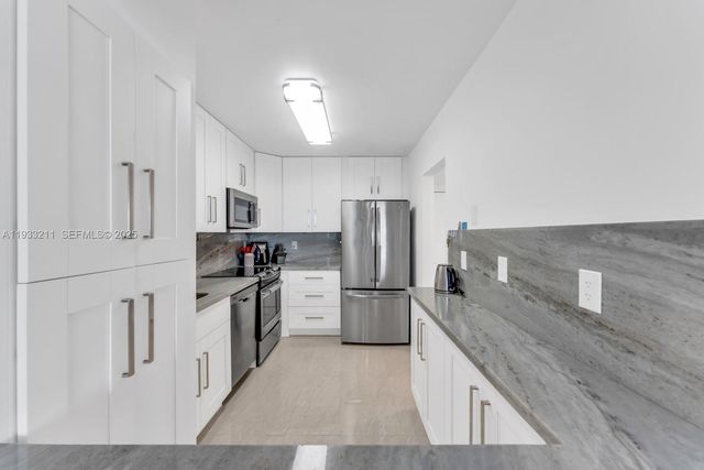 3701 N Country Club Dr 1408, Aventura, FL 33180